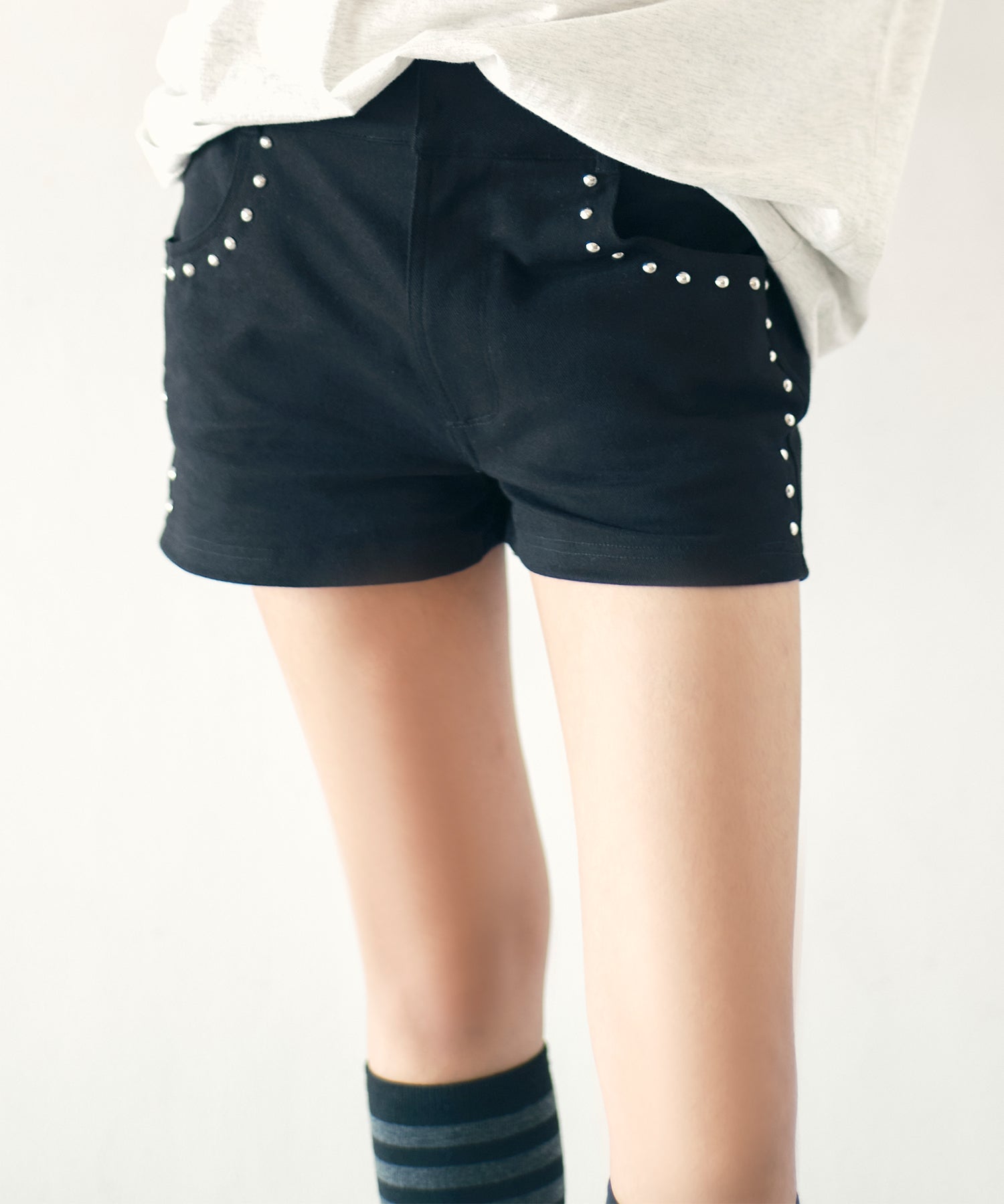 ローライズスタッズショートパンツ｜ACLENT（アクレント）
