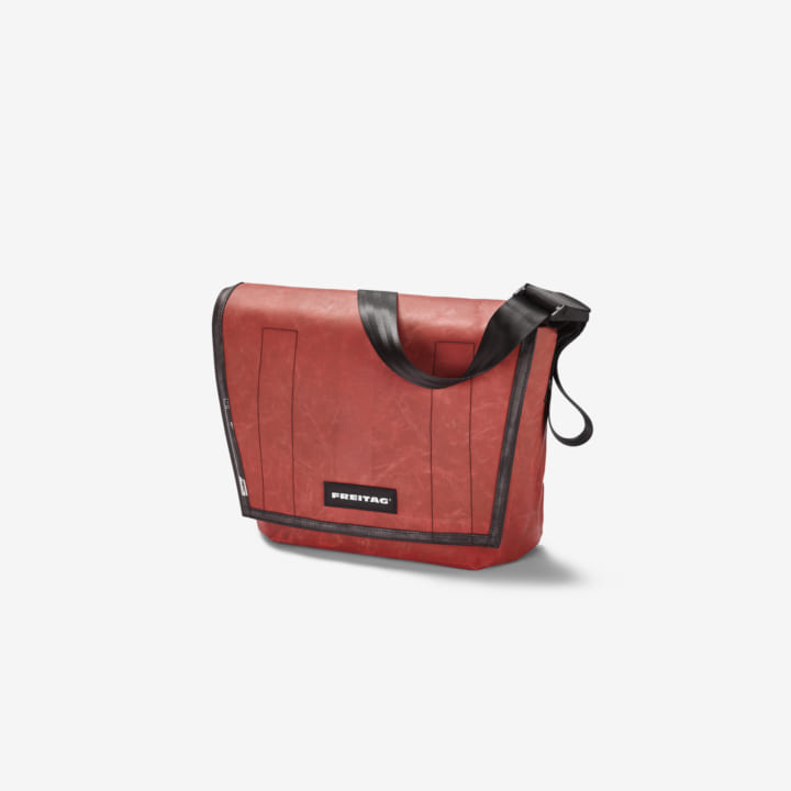 FREITAG、オリジナルのバッグがデザインできる サービス「F-cut」を