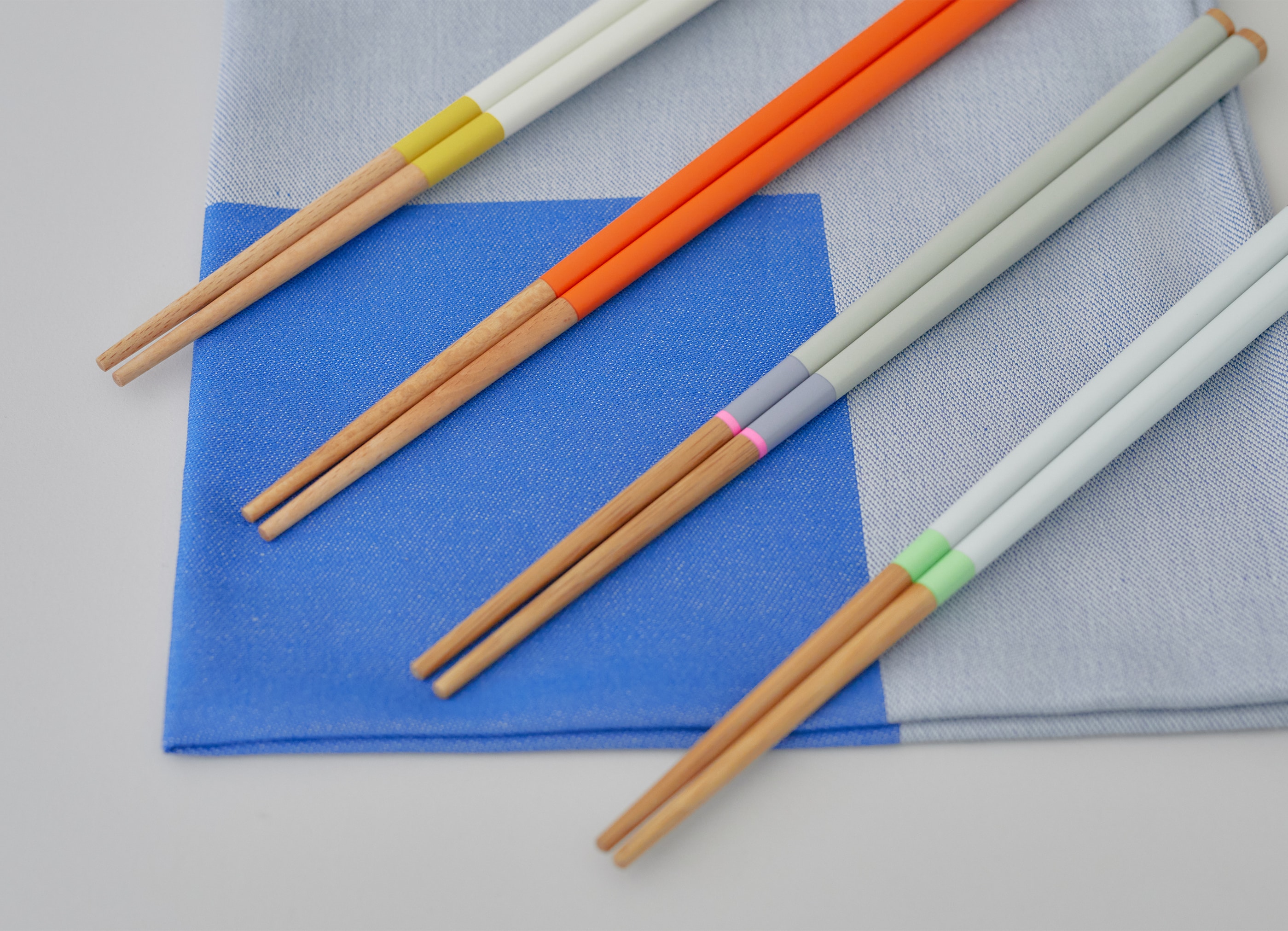 鹿児島睦 花形箸置き 2個セット鹿児島睦 花形箸置き 2個セット 鹿児島