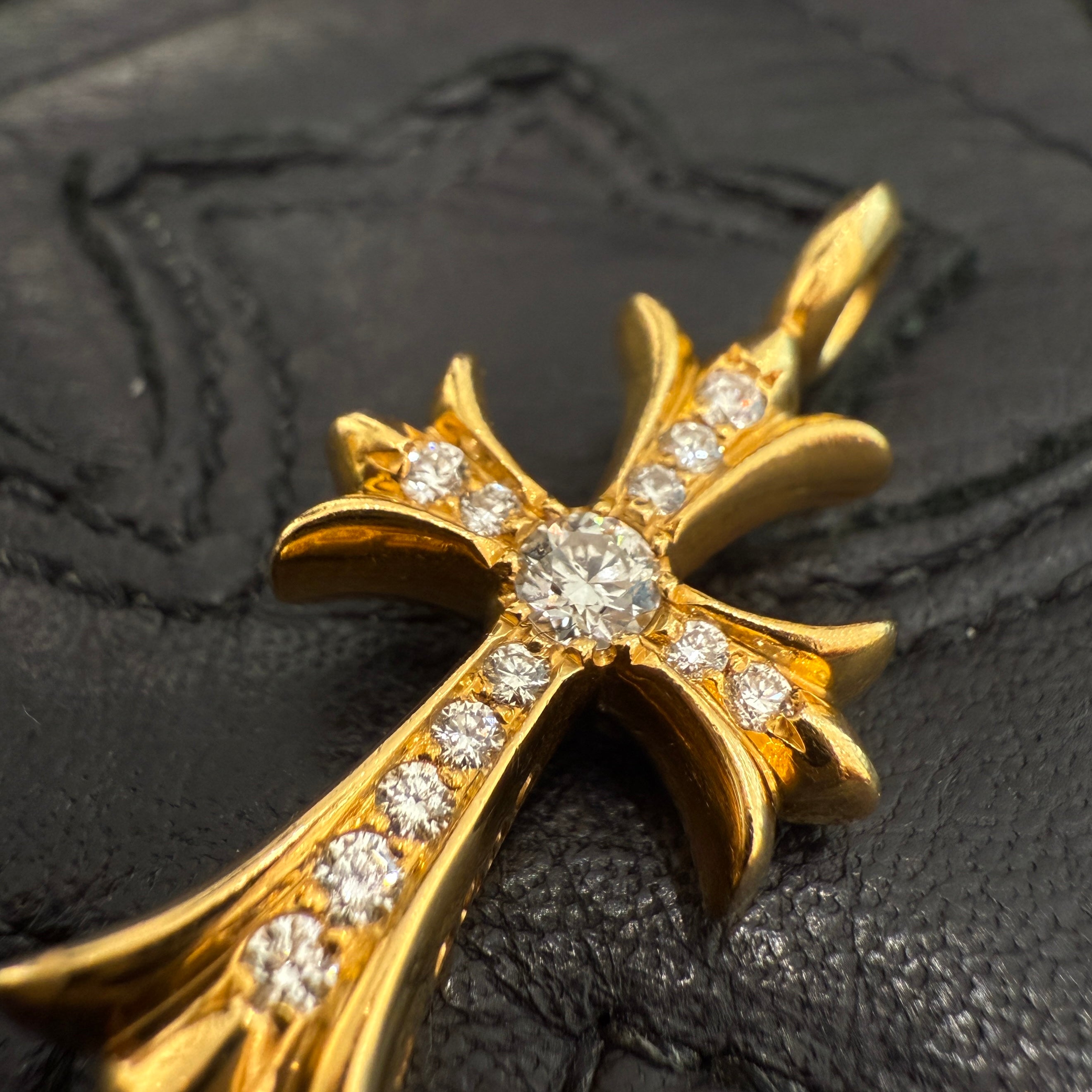 CHROME HEARTS 22K Tiny Fat Cross Pave Diamond Pendant Top クロム