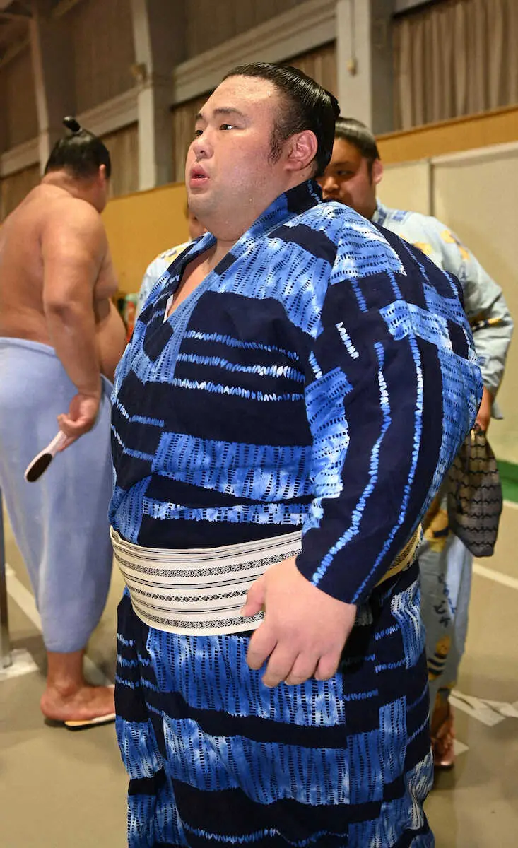 貴景勝「勝たなきゃいけない」 霧島との崖っぷち対決を制す 9日目も元