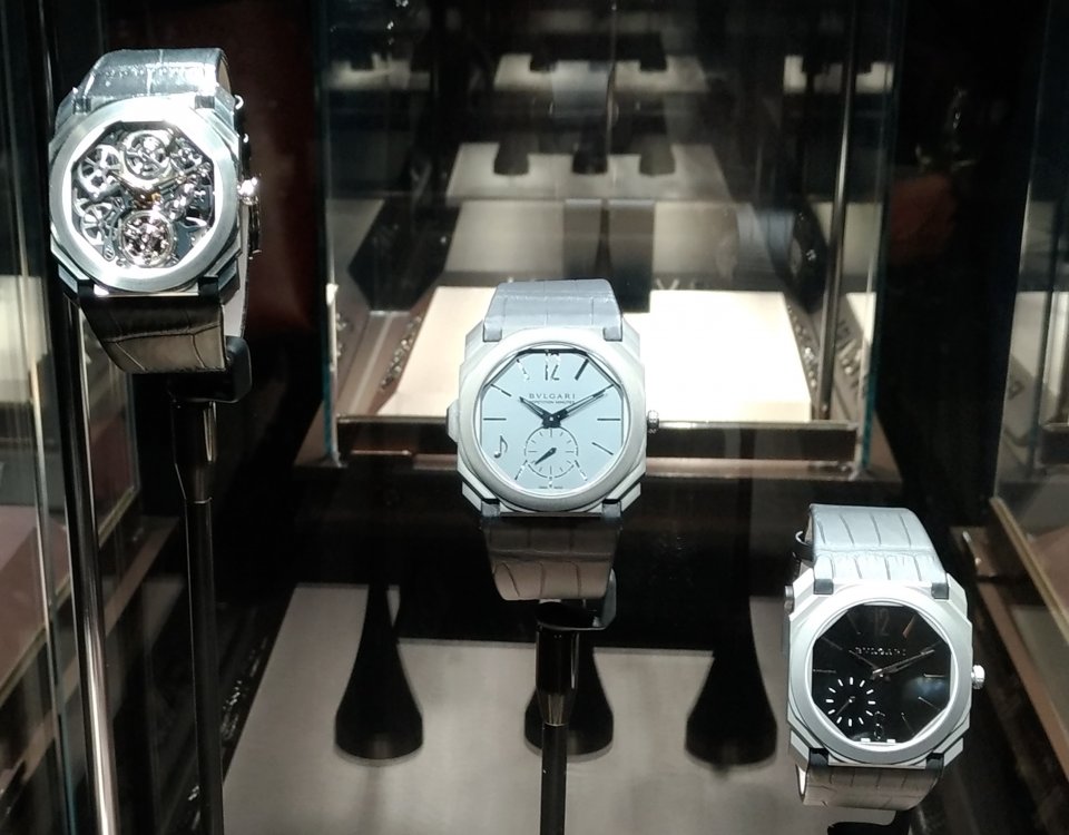 ブルガリ×カミネ111周年を記念して3本セットのコレクション「ブルガリ