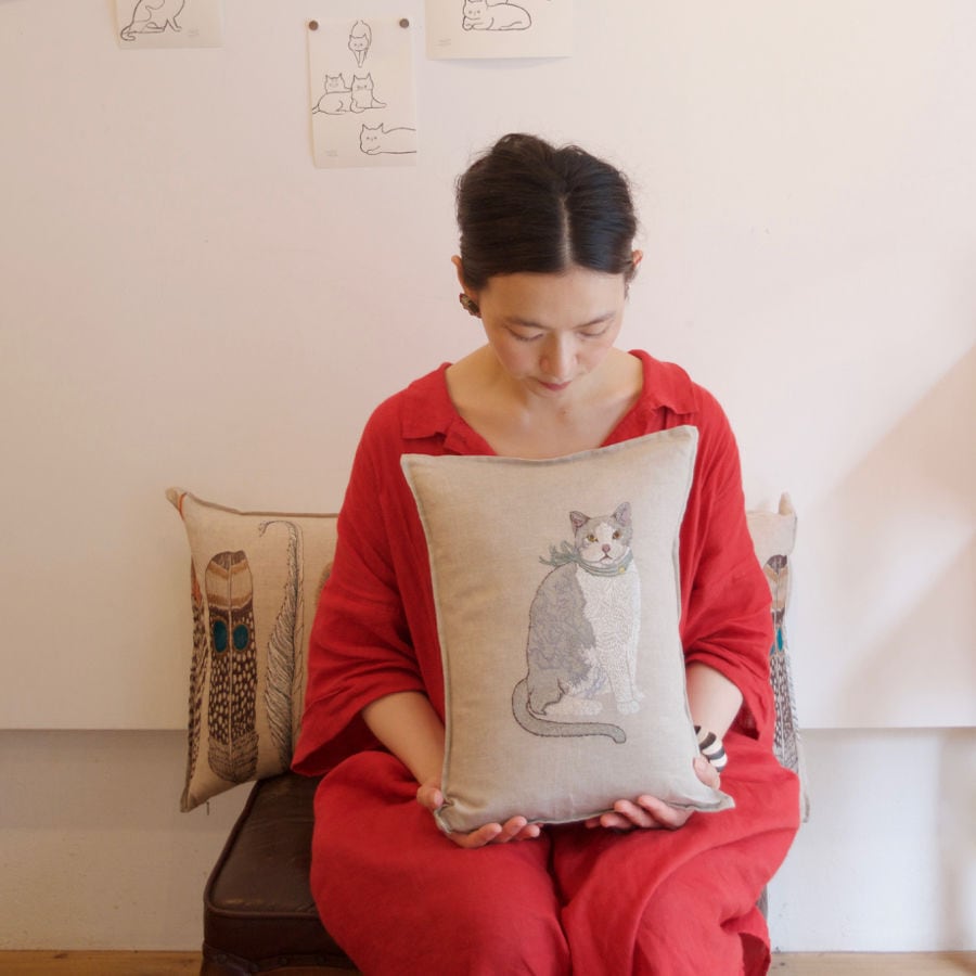 CORAL&TUSK [Fancy Cat] 首にリボンの猫 クッション カバー 30x40cm