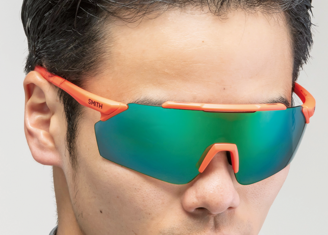 フィット感に優れる最新アイウエア「スミス・ピブロックラーカス