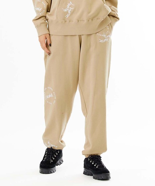 X-girl（エックスガール）の「RANDOM EMBROIDERY SWEAT PANTS