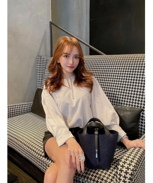 TONAL（トーナル）の「パールキーネックブラウス（シャツ/ブラウス