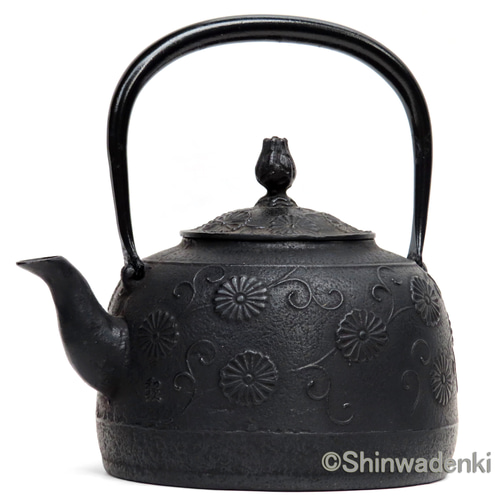 工房和秋 金野和秋作 南部鉄器 鉄瓶 唐菊2L ガス・IH対応 伝統的工芸品