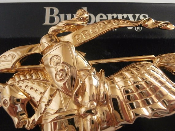 バーバリー・オブ・ロンドン 馬上の騎士 ファーストロゴ ピンブローチ