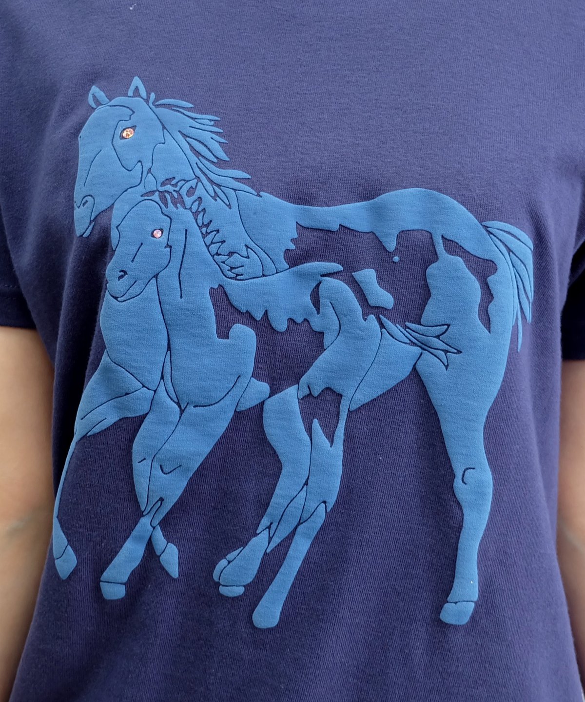 Labyrins Dont Cry Horse Tshirt Navy | Shury