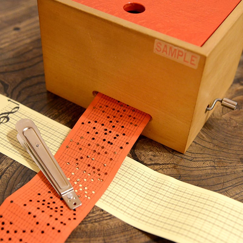 取り寄せ品※ミュージックボックス(大)赤/白木 | TOYS&GIFT MOMO