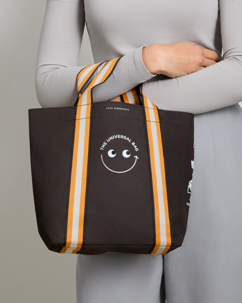 完売必至】アニヤ・ハインドマーチの大人気「The Universal Bag」に
