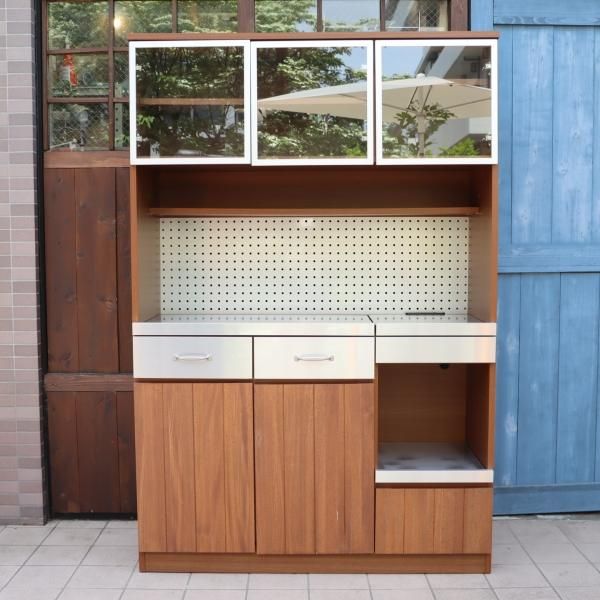 人気のunico(ウニコ)のSTRADA(ストラーダ)シリーズより3面キッチン