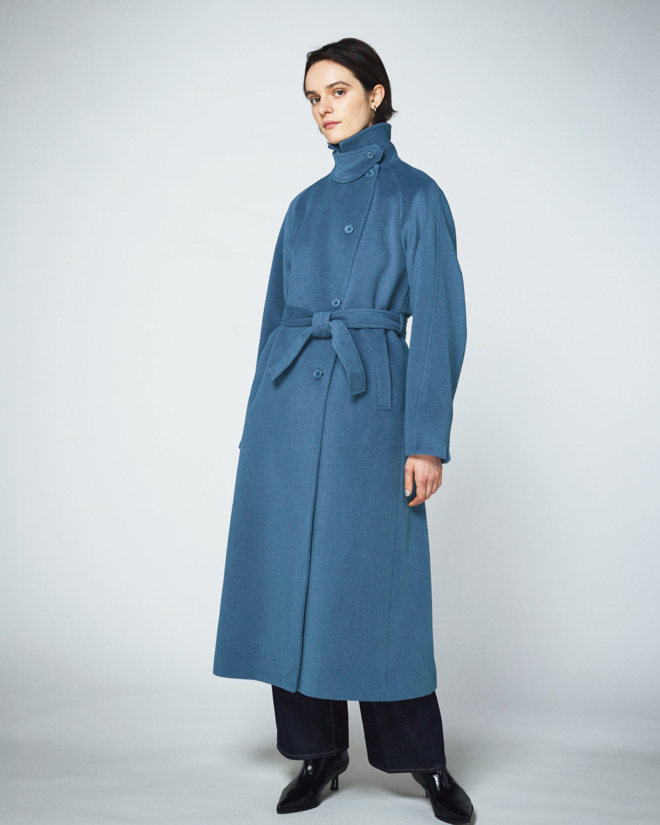 コムサ2025AWアウターコレクション店舗限定で開催 | 株式会社ファイブ