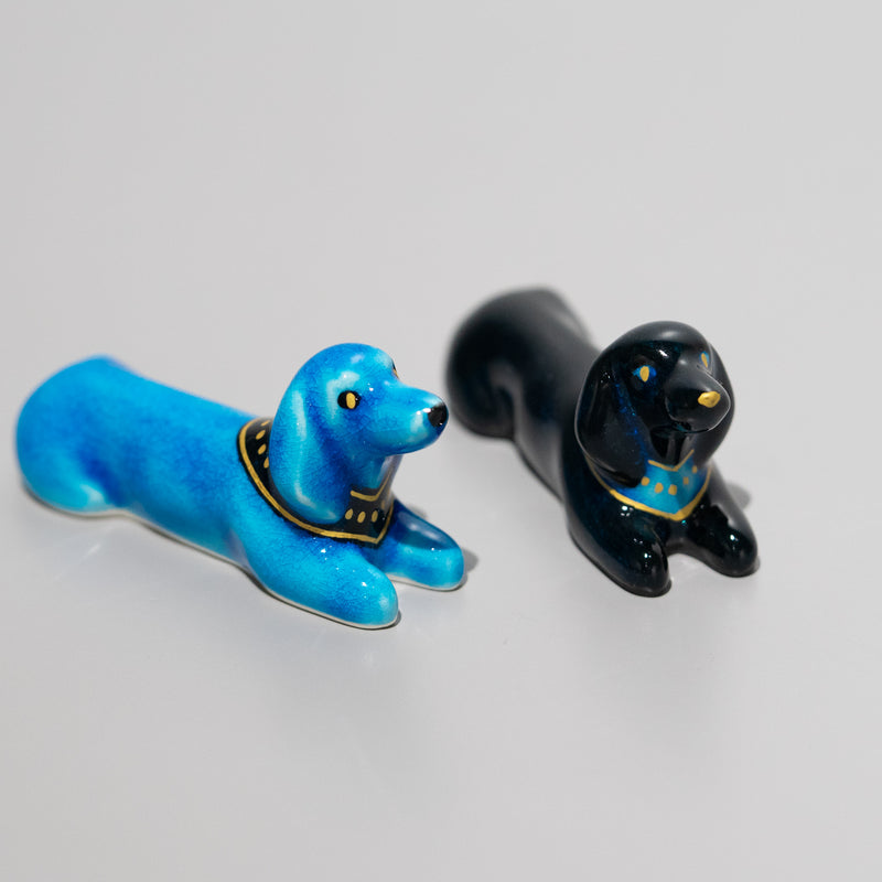 青釉ミニオーナメント「青犬」 – HULS GALLERY TOKYO | 現代工芸ギャラリー