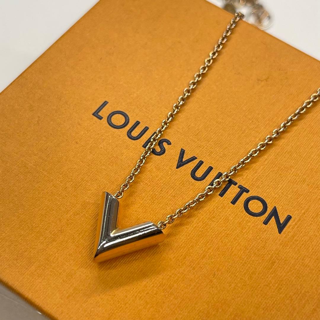 LOUIS VUITTON (ルイ ヴィトン)ネックレス エセンシャルV - メルカリ