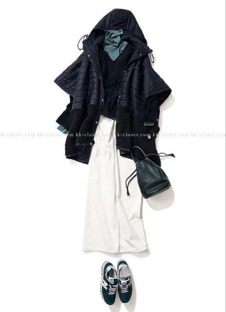 ケープハイツ ブラック キルティング ポンチョ ダウン - メルカリ