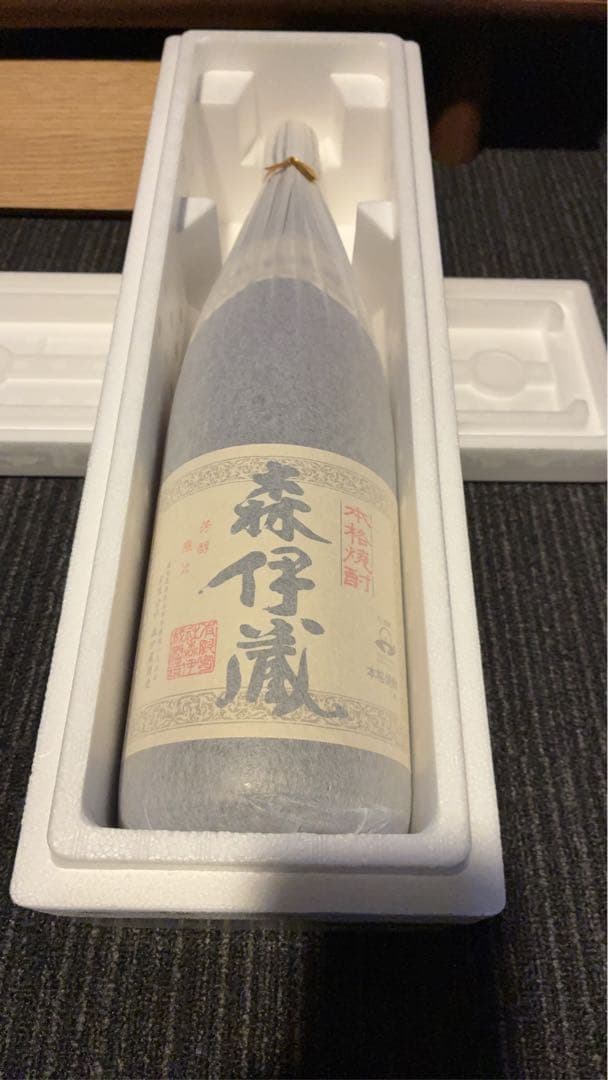 【9月発送分】森伊蔵  1,800ml 楽天市場】名入れ 焼酎 プレゼント 《 森伊蔵 1800ml 25度 一升瓶