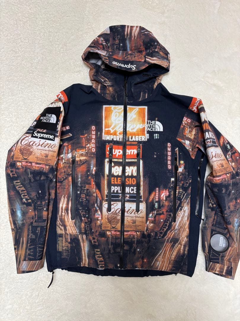 Supreme × The North Face Shell Jacket Supreme The North Face Split Taped Seam Shell Jacket (SS24) - $398