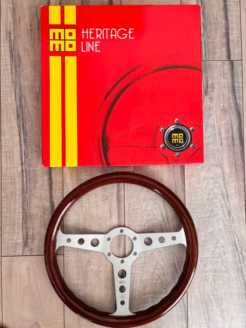 MOMO HERITAGE LINE INDYステアリング　35φ MOMO（モモ） 正規品 ステアリング HERITAGE LINE INDY ヘリテージ