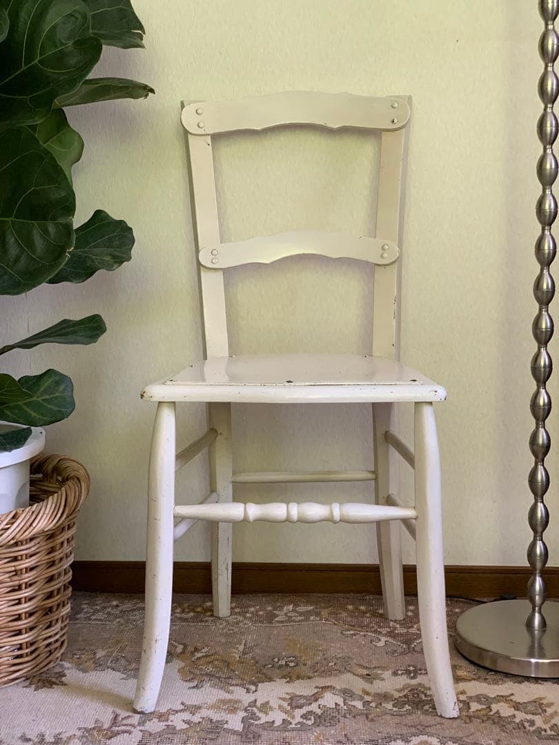 フランスアンティーク チェア ホワイトペイント フレンチペイント 美しい織り生地が魅力の白ペイントアームチェア（横幅66cm） フランス